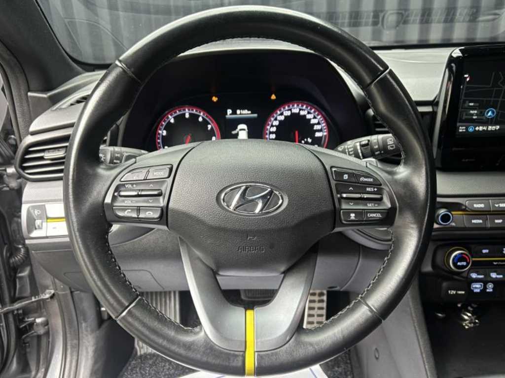 HYUNDAI Veloster - Vista 10