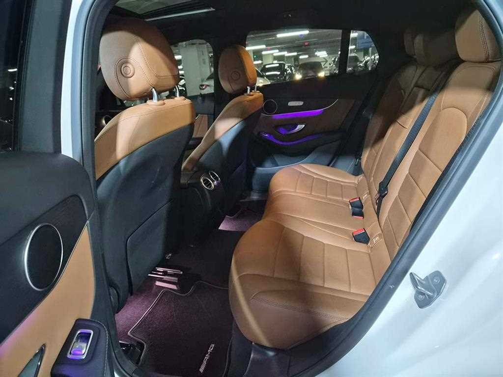 Mercedes Benz GLC Class - Vista 7