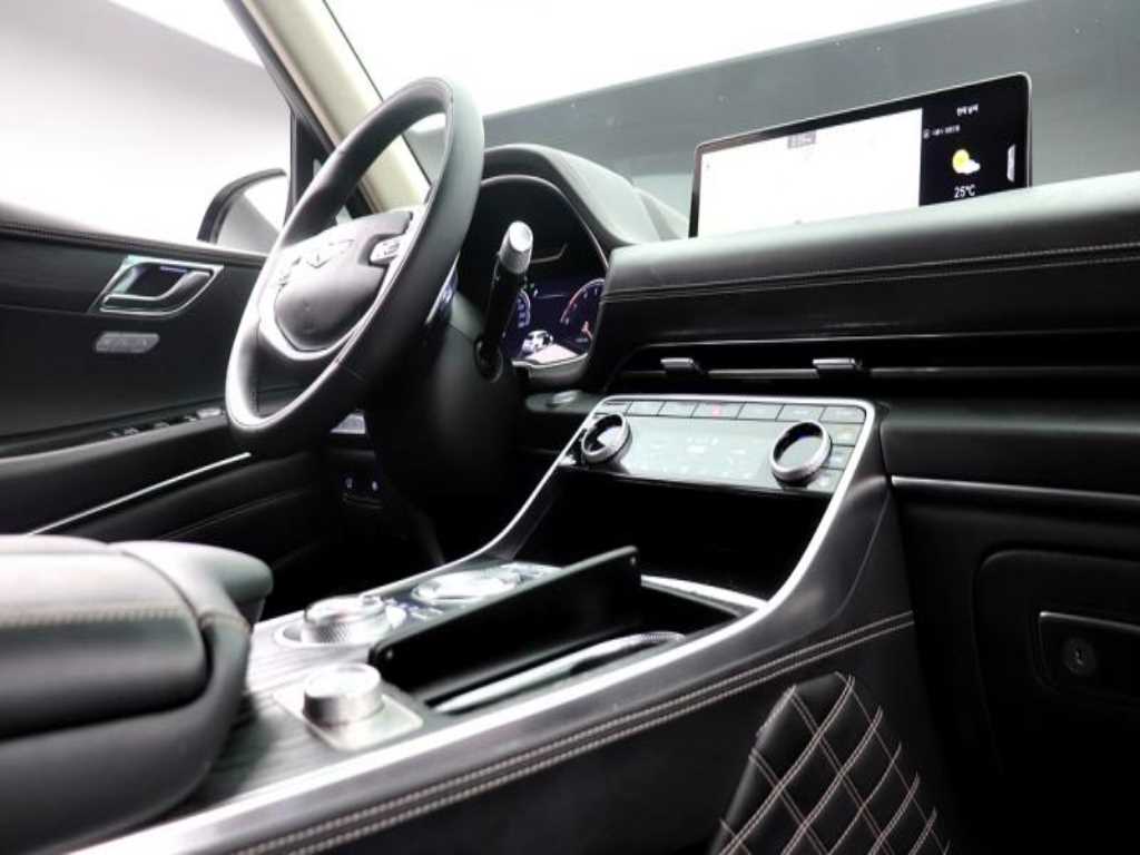 Genesis GV80 - Vista 7