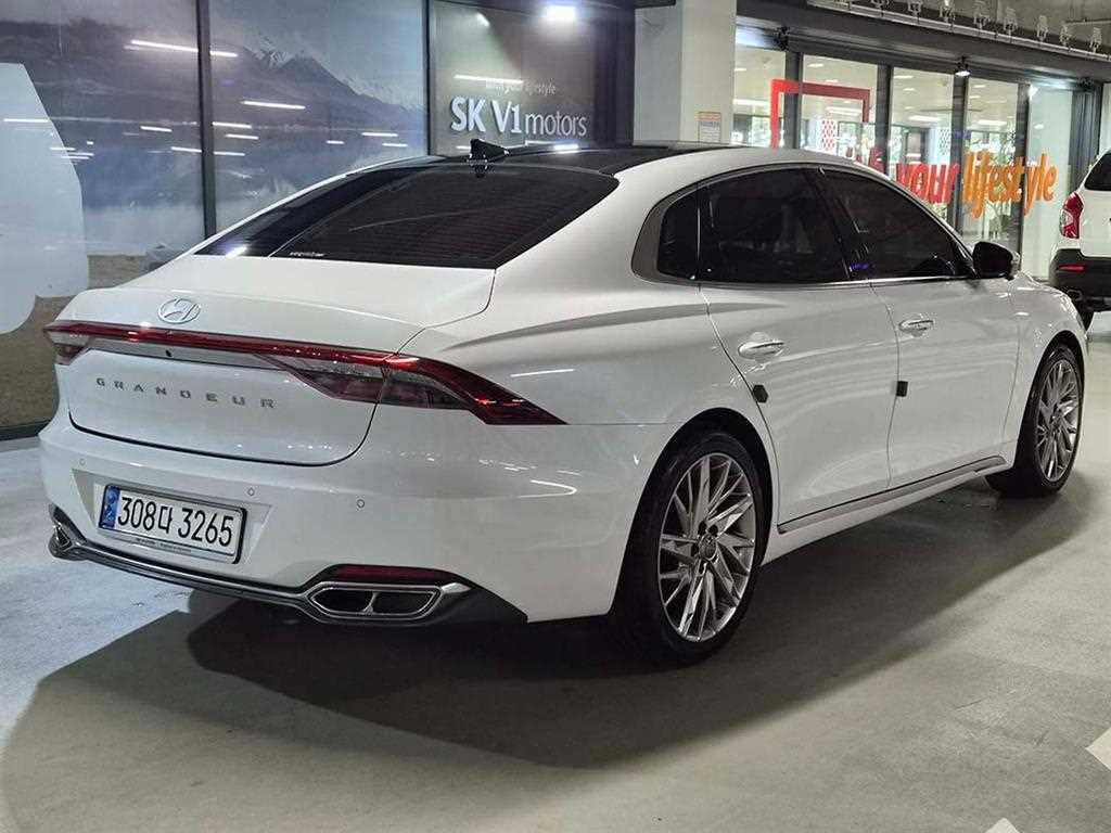 HYUNDAI Grandeur - Vista 4