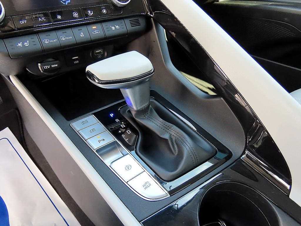 HYUNDAI Avante - Vista 10