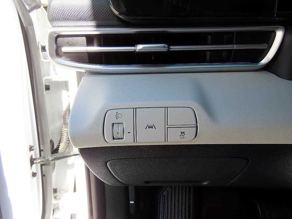 HYUNDAI Avante - Vista 12