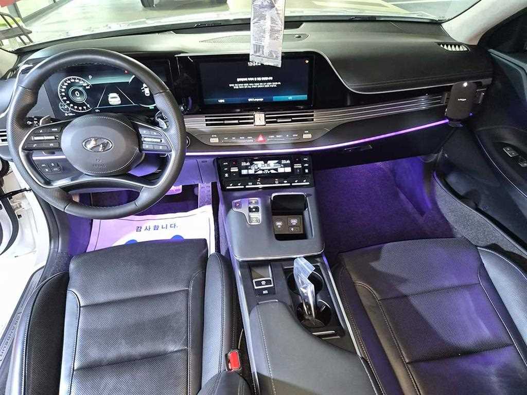 HYUNDAI Grandeur - Vista 8