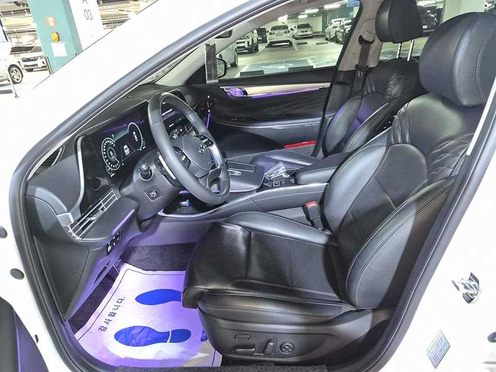 HYUNDAI Grandeur - Vista 6