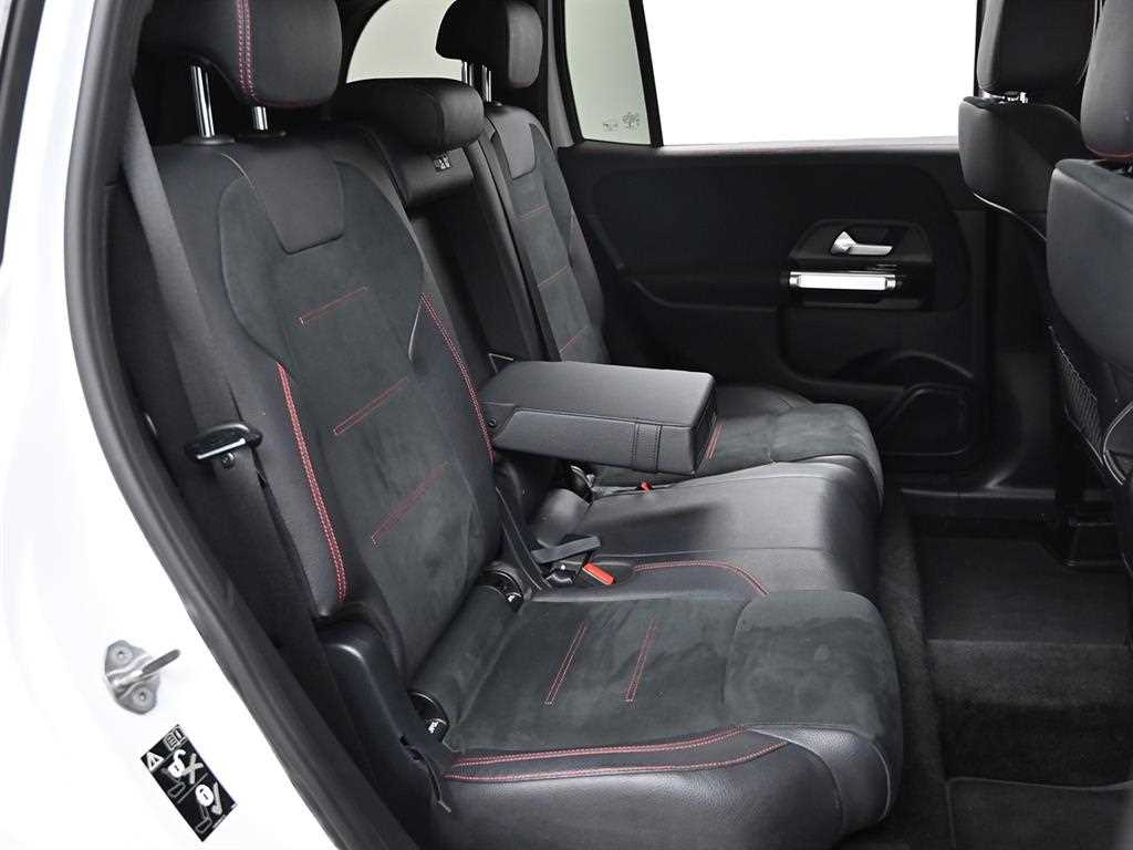 Mercedes Benz GLB Class - Vista 11