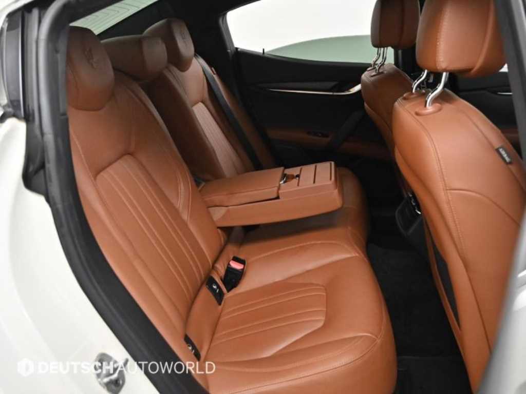 Maserati Ghibli - Vista 12