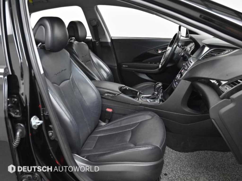 HYUNDAI Grandeur - Vista 10