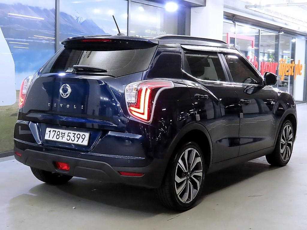 Ssangyong Tivoli - Vista 4