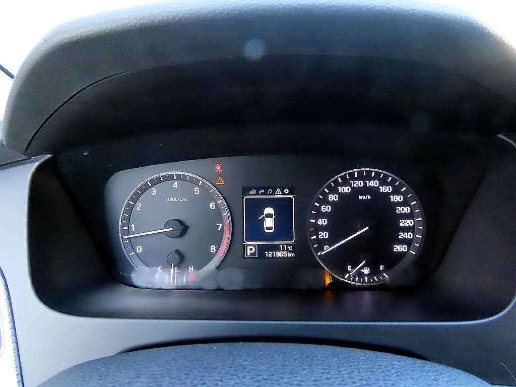 HYUNDAI Sonata - Vista 9