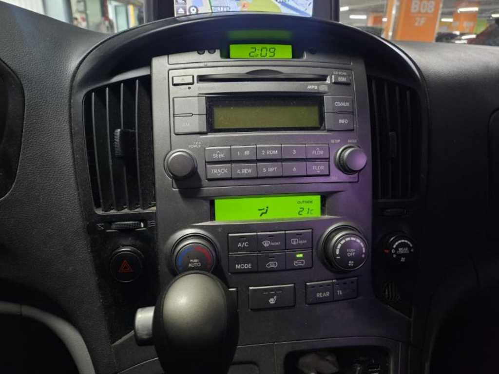 HYUNDAI Starex 2015 Plateado - Importación desde Corea - HF Imports Iquique - Foto 13