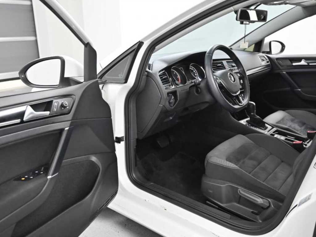 Volkswagen Golf - Vista 11