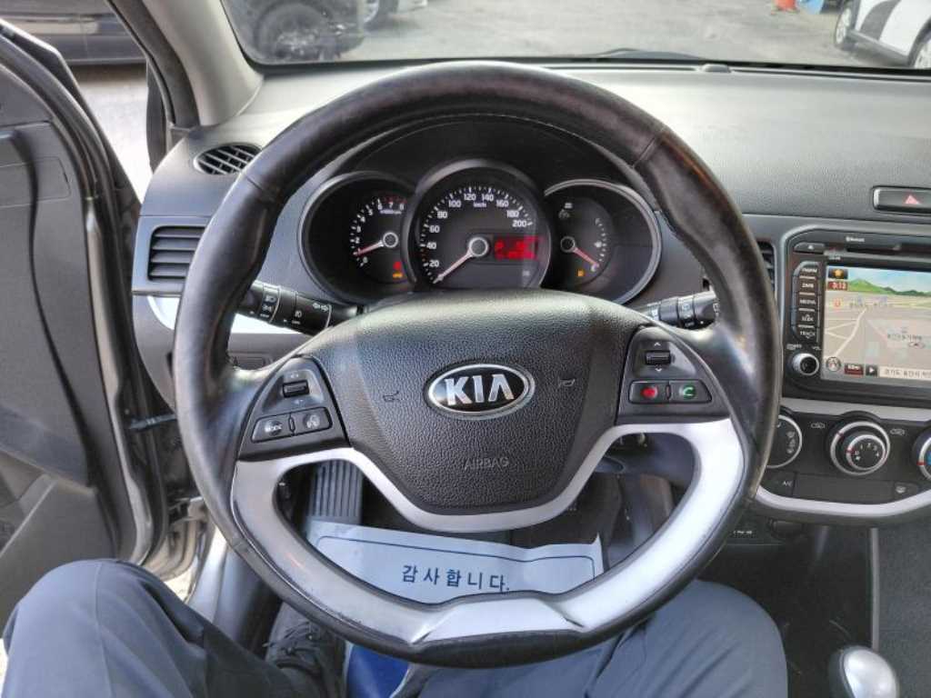 KIA Morning - Vista 8