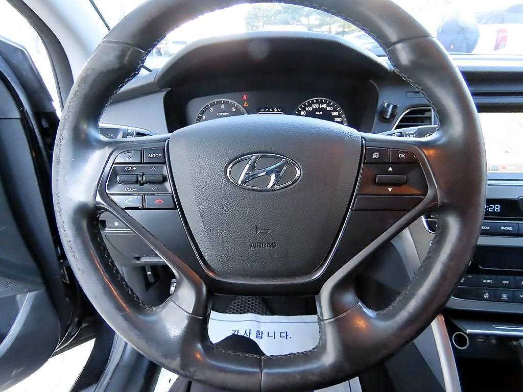HYUNDAI Sonata - Vista 8
