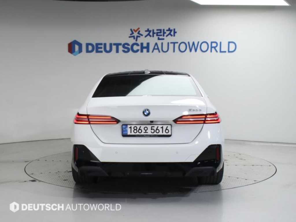 BMW 5 Series - Vista 4