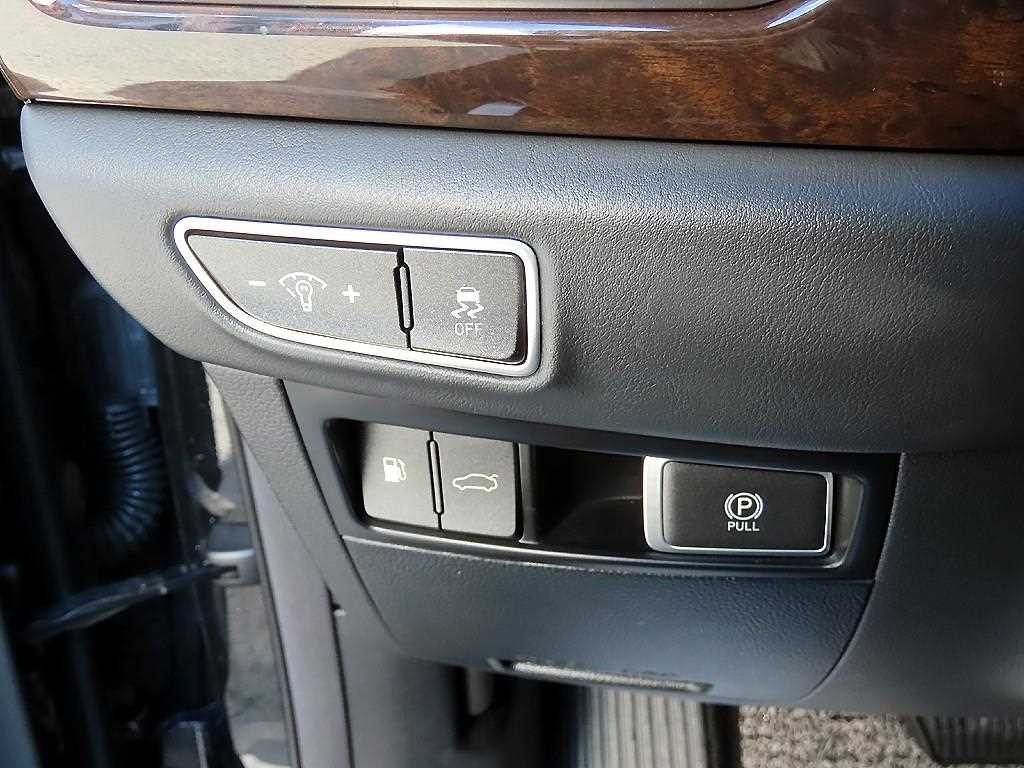 Genesis EQ900 - Vista 12