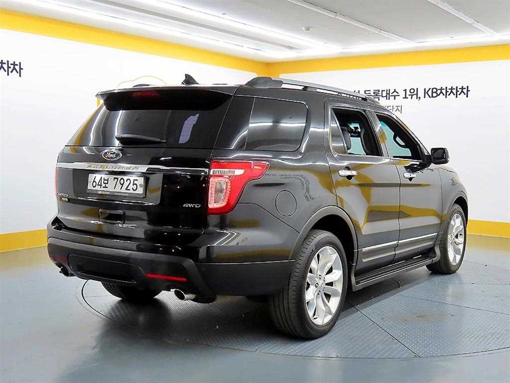 Ford Explorer - Vista 4