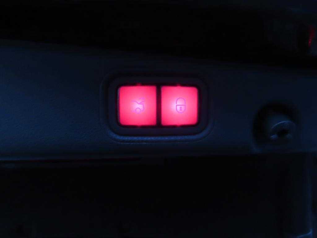 Mercedes Benz E class - Vista 6