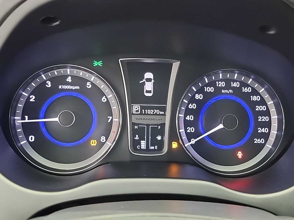 HYUNDAI Grandeur - Vista 6