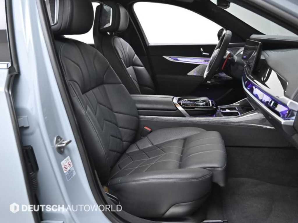 BMW 7 Series - Vista 11
