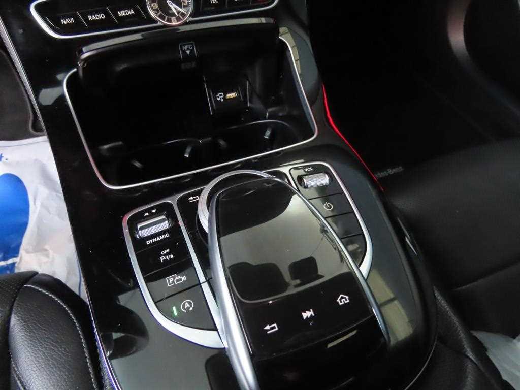 Mercedes Benz E class 2019 Negro - Importación desde Corea - HF Imports Iquique - Foto 17