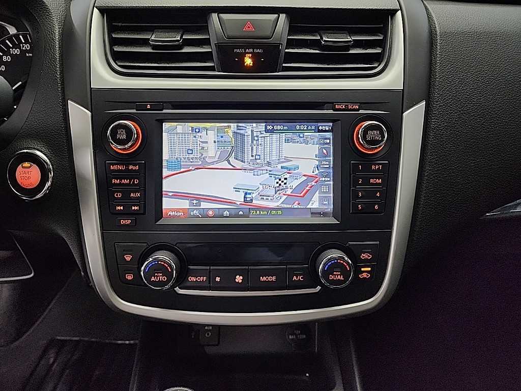 Nissan Altima - Vista 10