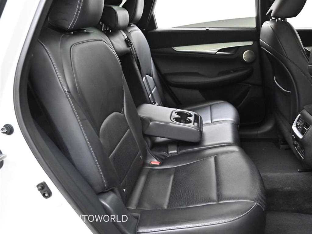 Infiniti QX - Vista 12