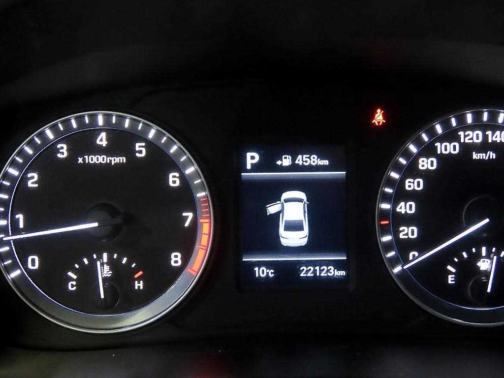 HYUNDAI Sonata - Vista 9