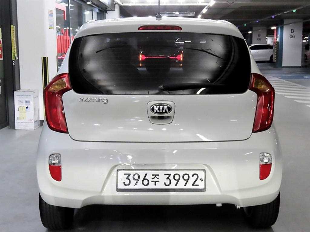 KIA Morning - Vista 5