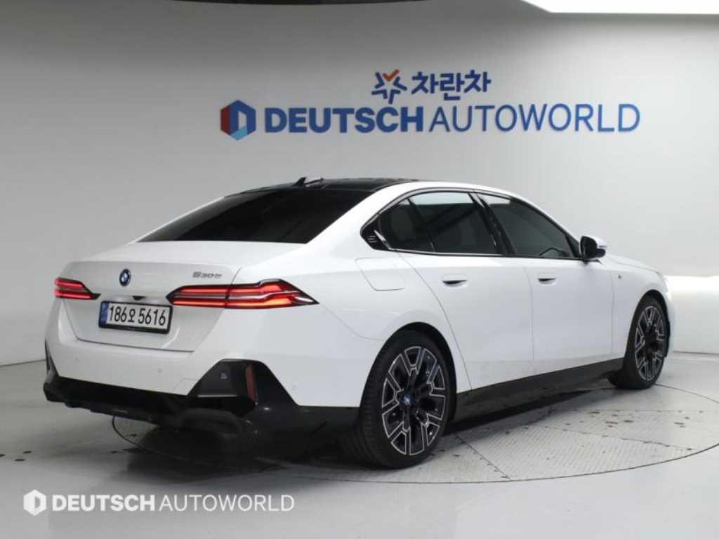 BMW 5 Series - Vista 2