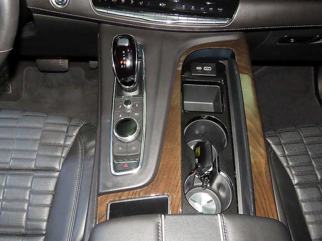 Cadillac Escalade - Vista 12