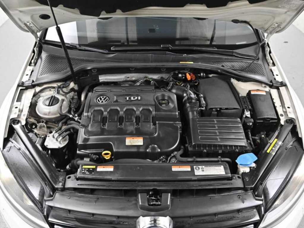 Volkswagen Golf - Vista 6