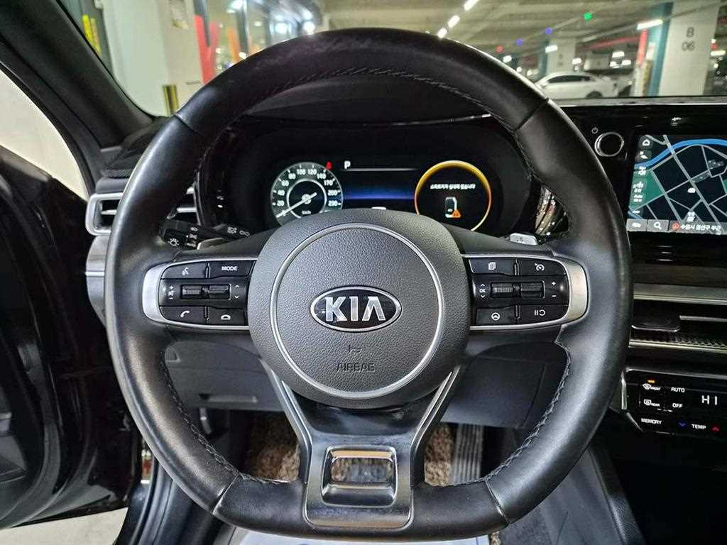 KIA K5 - Vista 9