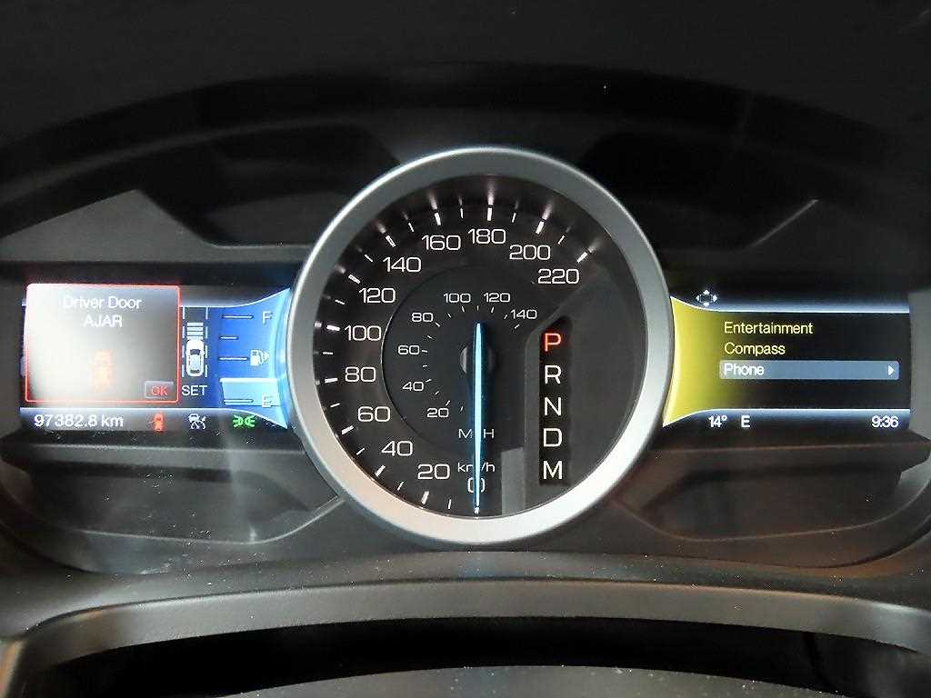 Ford Explorer - Vista 8