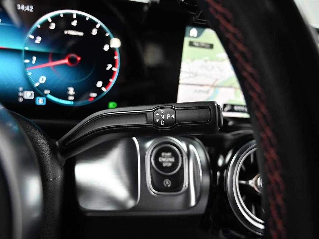 Mercedes Benz GLB Class - Vista 8