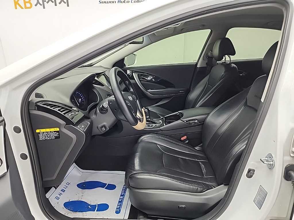 HYUNDAI Grandeur - Vista 11