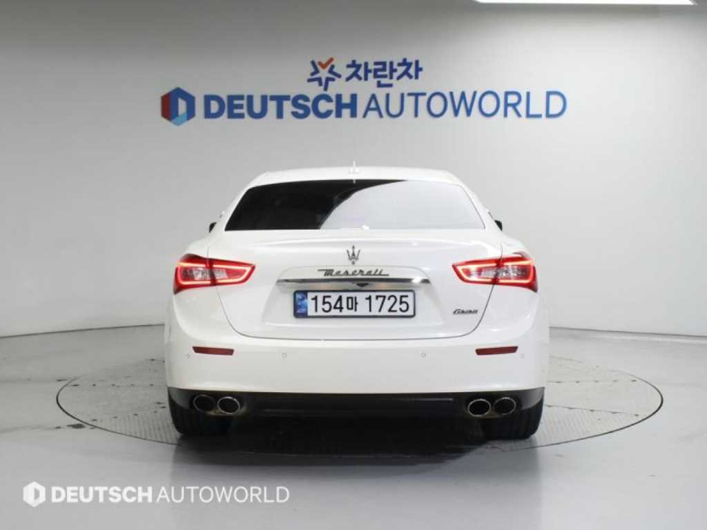 Maserati Ghibli - Vista 4