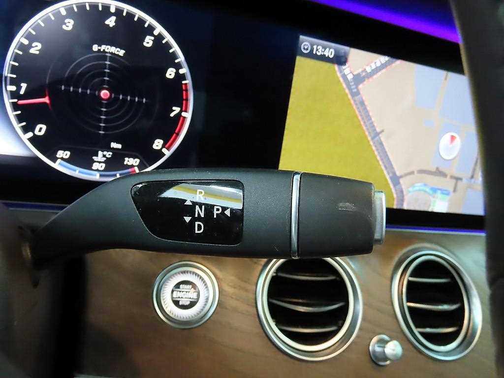 Mercedes Benz E class - Vista 10