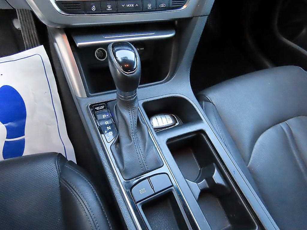 HYUNDAI Sonata - Vista 10