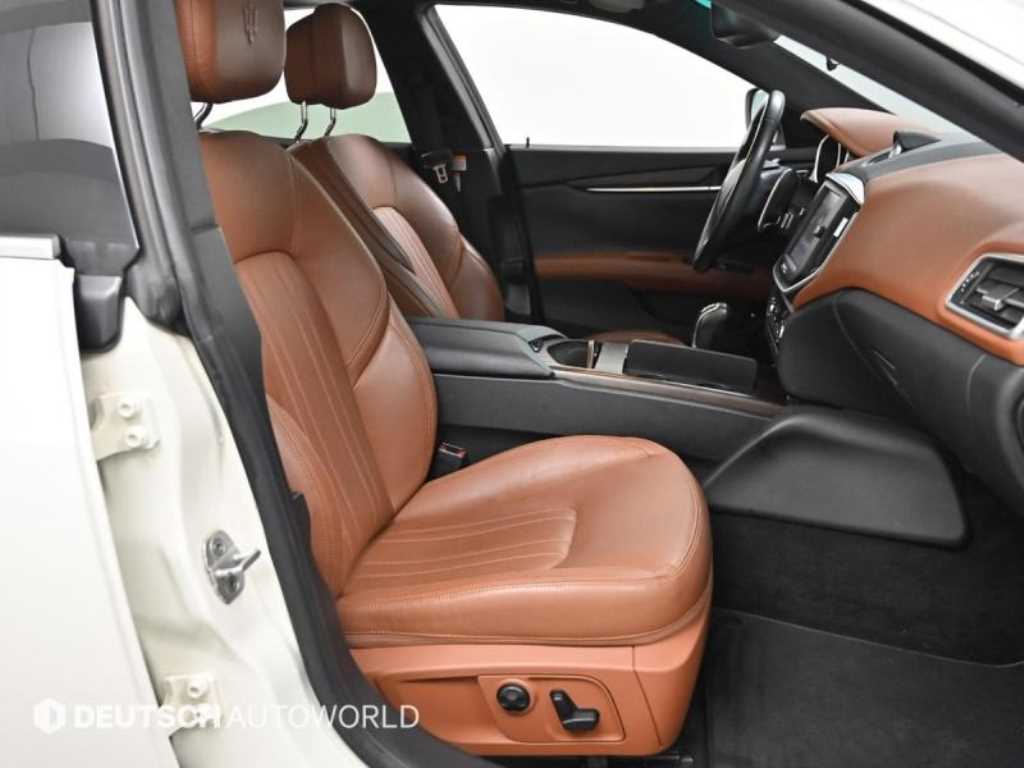 Maserati Ghibli - Vista 10