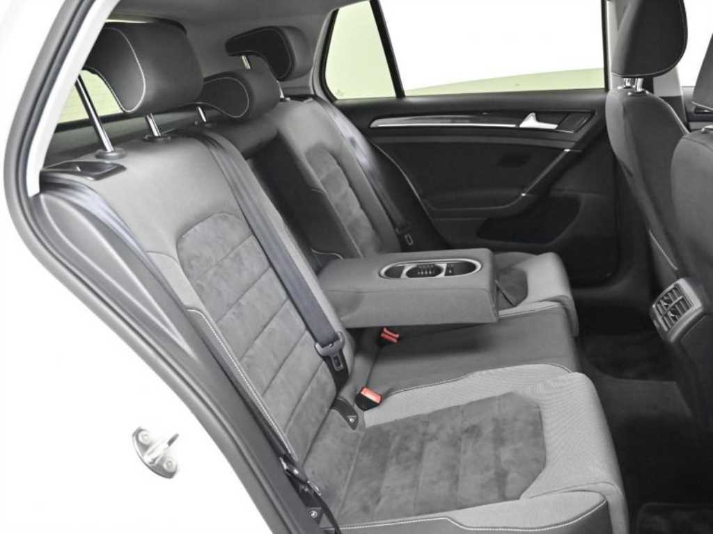 Volkswagen Golf - Vista 12