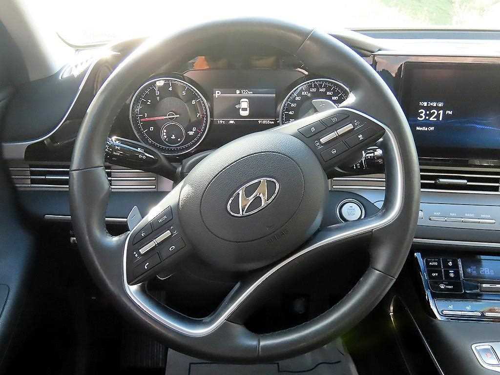 HYUNDAI Grandeur - Vista 7