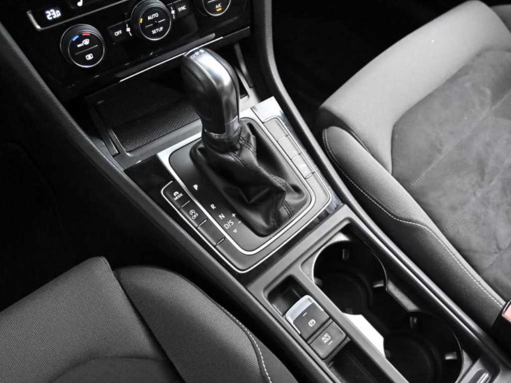 Volkswagen Golf - Vista 9