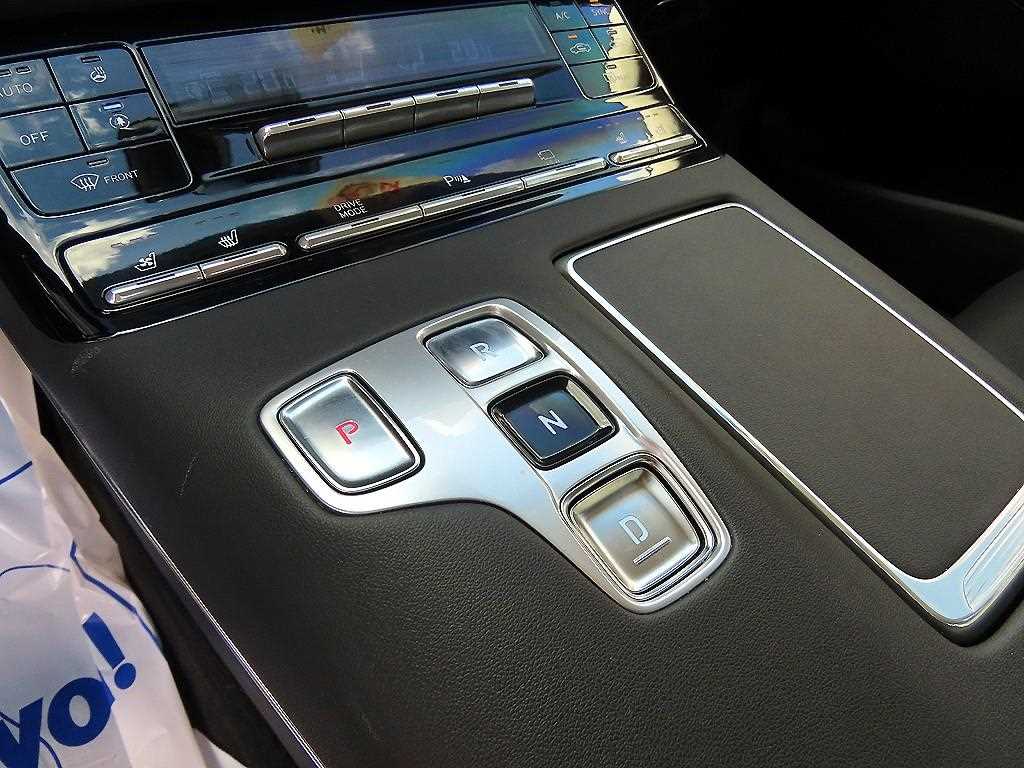 HYUNDAI Grandeur - Vista 11