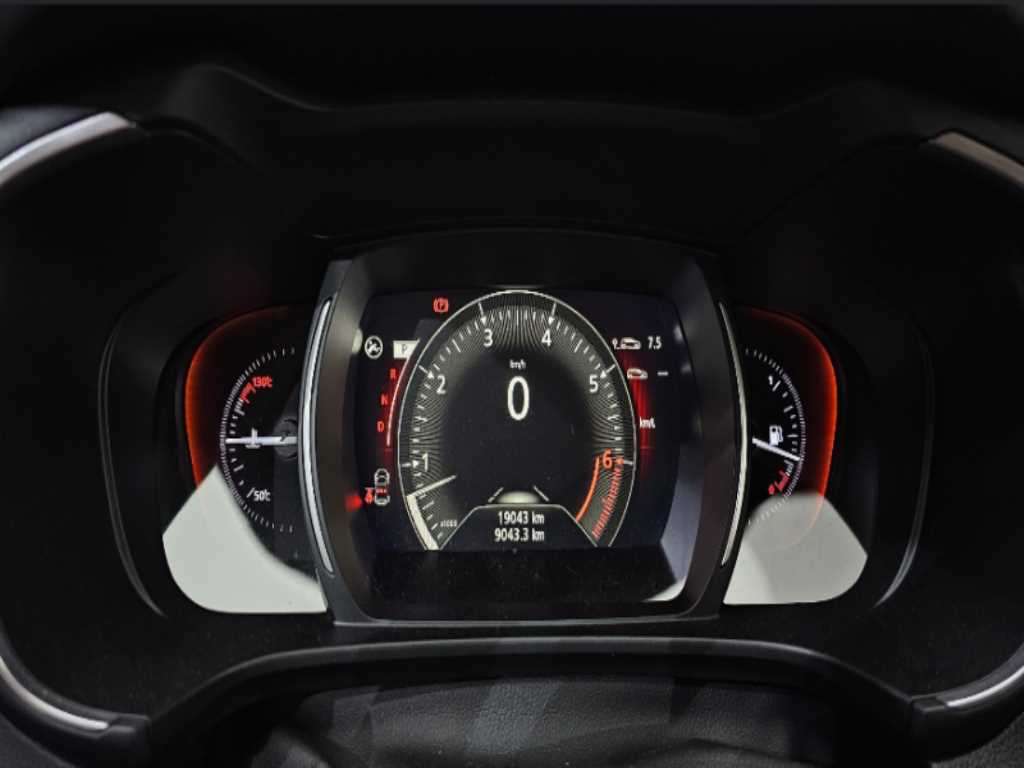 SAMSUNG QM6 - Vista 8