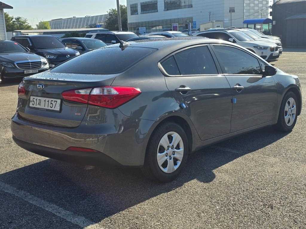 KIA K3 - Vista 4
