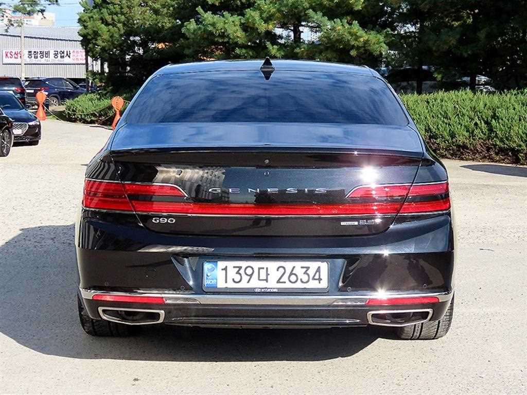 Genesis G90 - Vista 4