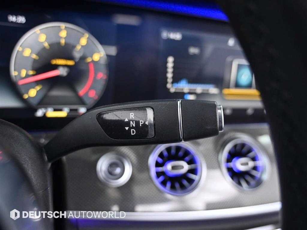 Mercedes Benz E class - Vista 12