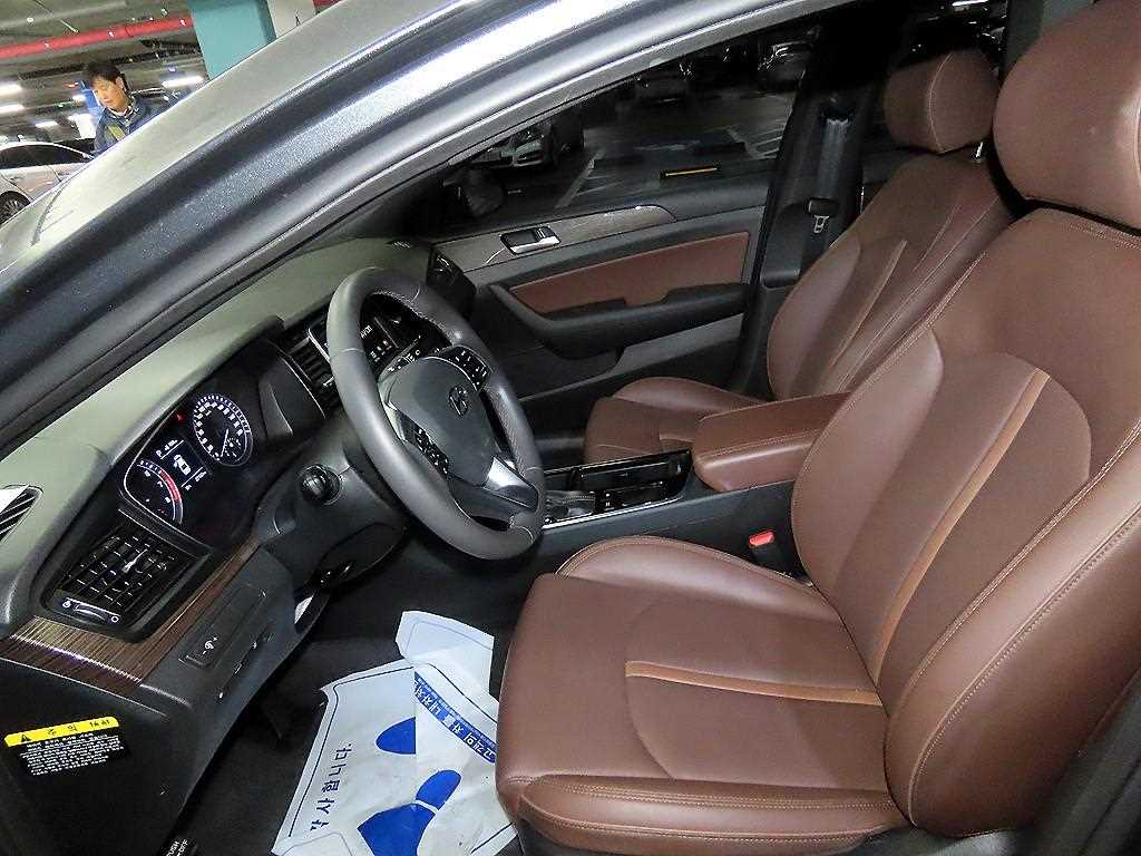 HYUNDAI Sonata - Vista 6