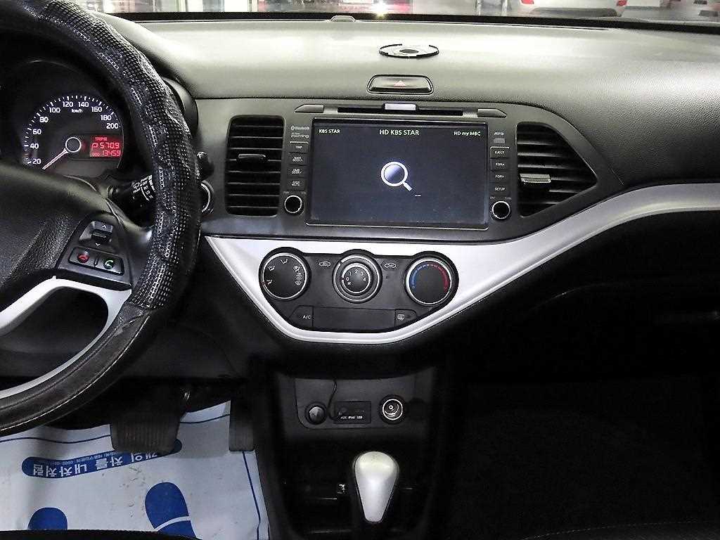 KIA Morning - Vista 11