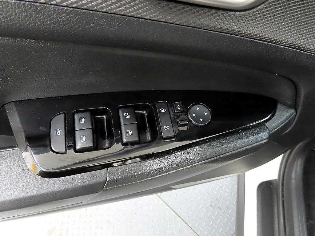 KIA Sportage - Vista 11